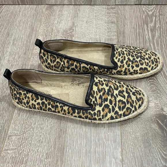 Cliffs by White Mountain Leopard Print Espadrille Flats 8M - Picture 2 of 12